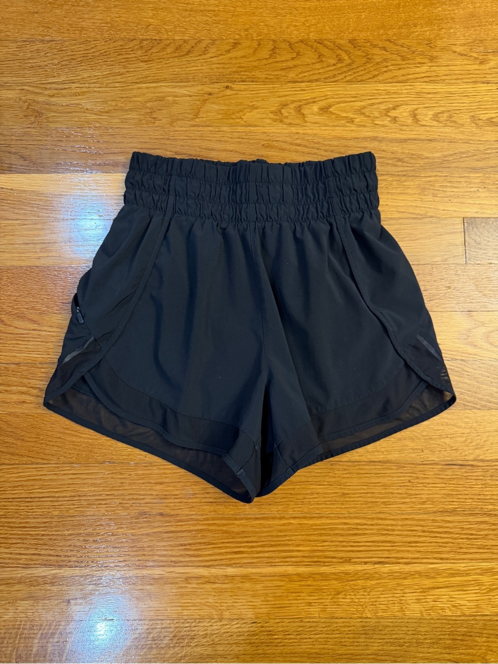 Athleta High Rise Mesh Racer Run 3" Short in Black - Size XXS